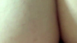 She casually showed off her perfect amazing butt in everyday style.