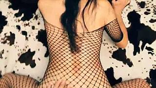 watch this home porno featuring a skinny wife model getting wild!