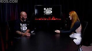 j� fica com mulheres a bastante tempo � a �nica que fala que � liberal e os curiosos do site porn� - bella ruiva watch on sheer red