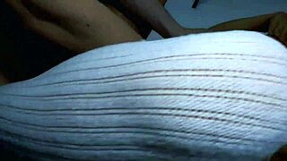 Hey, el padrastro invited la mejor amiga to his room and passion sparked right away