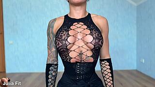 mortal kombat cosplay slut takes fatality deep in her perfect asshole with cum victory