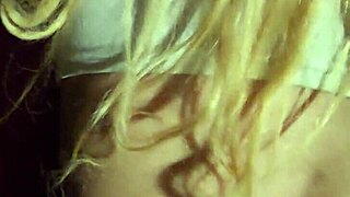 my novia bangs other guy on modelosenvivo com...damn