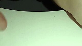 Gretala scrapes pussy hard on toilet seat homemade