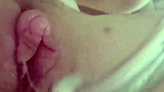 naughtyhotkitten hooks up and gets fucked deep and rough