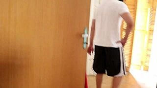 Brazilian wife rides buyer's cock cowgirl to sell house faster