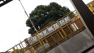 gostosa com bunda grande flagrada no onibus lotado