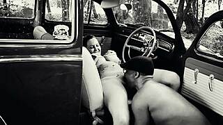 Retro fusca sex hits different! 🔥🍑🚗