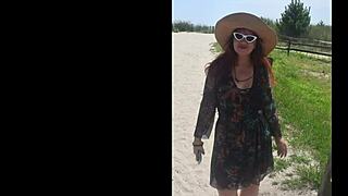 Colombian beach bunny teases every hole with raw emotion overflowing