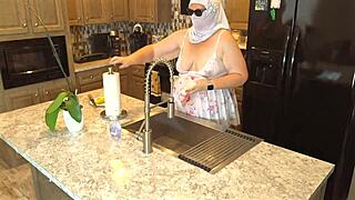 my fat juicy maid ass flashes