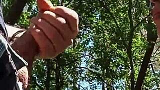 Amateur babe gives real outdoor deepthroat blowjob behind scenes