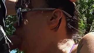 Amateur babe gives real outdoor deepthroat blowjob behind scenes