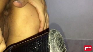 violet gets her pussy sucked off hard