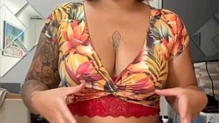 Wanna see my pussy splitting open while i clean the house?