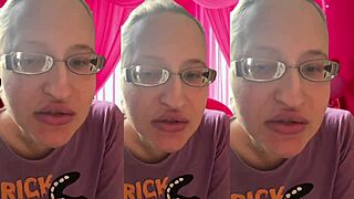 asmr bursting bubblegum bubbles... hear it pop in headphones??