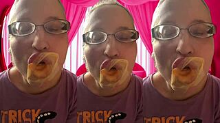 asmr bursting bubblegum bubbles... hear it pop in headphones??