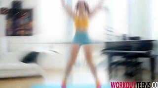 yo skyla novea's suckin that push-up cock like a mommy slut