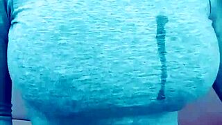 bimbos fingering on webcam know how to have real fun