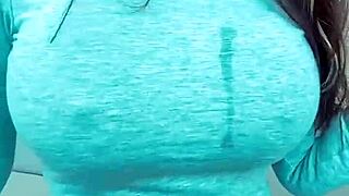 bimbos fingering on webcam know how to have real fun