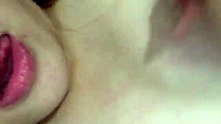 Hey, my Filipina girlfriend gets so horny solo