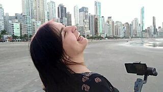 Pregnant teen belinha seduces beachgoers with her cute belly