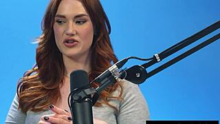 chubby bbw milf siri fingers hairy beaver to squirting orgasm