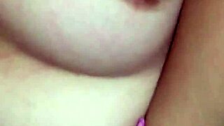 Hey, my Filipina girlfriend gets so horny solo