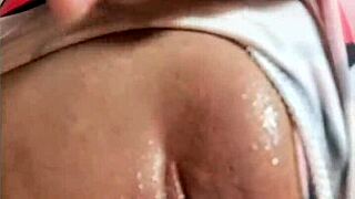 doesn't this sexy latina chica get so hot watching porn videos wanna see her play?