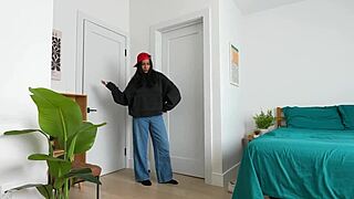 All natural big titty stepsis lets me cum on tits 😍 roxie sinner!