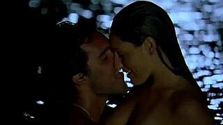 kelly brook nude beach boobs in survival island movie 😍🍑