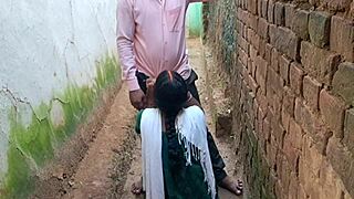 Styvsyster delar presenten med styvbror