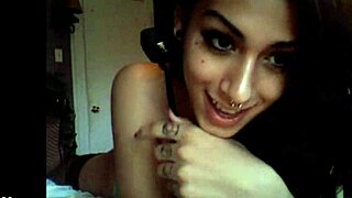 yo this unreal perfect tranny on webcam is blowin my mind