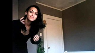 yo this unreal perfect tranny on webcam is blowin my mind