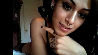 yo this unreal perfect tranny on webcam is blowin my mind