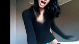 yo this unreal perfect tranny on webcam is blowin my mind