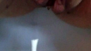 gretala pisses and splashes water