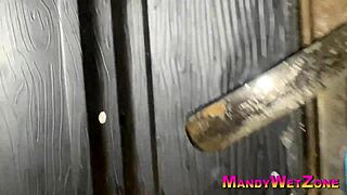 😏 loving these curvy ebony maids shaking ass on my bbc 🍆