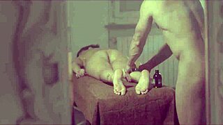 Luca Borromeo Delivers Sensual Erotic Ass Massage