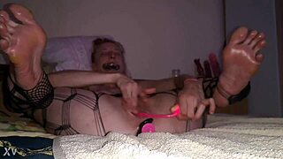 slutty gf fingers squirts cum for stranger 😈💦