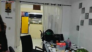 esperou marido sair pra dar buceta pro negão dotado?