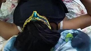 preta safada adora meter no cu gostoso com handjob lick