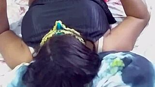 preta safada adora meter no cu gostoso com handjob lick