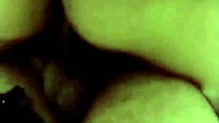 mi hermanastra sale de vacaciones sin amigos para cogersela en la escuela esta sedienta de verga y me ruega que lo haga en publico