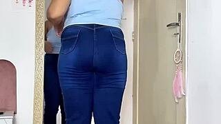 sexy ebony babe worships her huge ass farting loud on cam