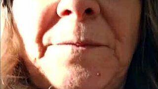 2024 09 27 esclave f bent over avec BUTTPLUG en public humiliation outdoor 😈🔥