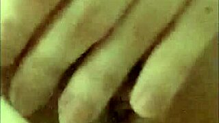 candid shy gf shaves pussy closeup homemade