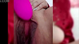 aimee hot milf aimeeparadise private show big pussy lips natural tits dildo masturbation