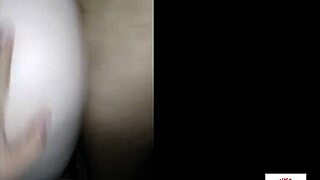 Went to booth with kidsafado and single friend at club party