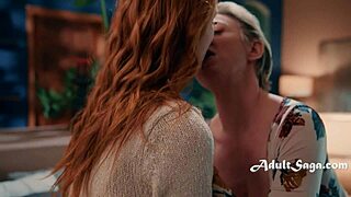 MILF DEE WILLIAMS DOMINATES YOUNG REDHEAD SCARLET SKIES IN WET SCISSORING!