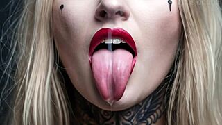 smokinglips4 fetish queen puffs and teases endlessly