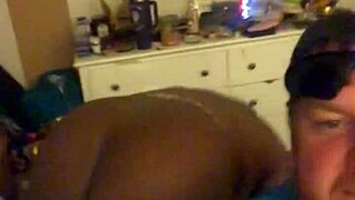 Amateur ebony homemade booty close-ups from behind